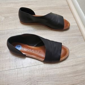 SOLE SOCIETY Black Open-side Flats